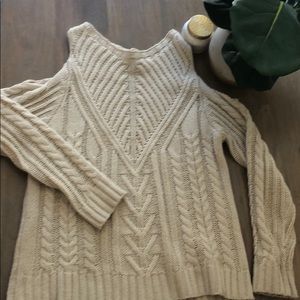 Peep Shoulder Sweater